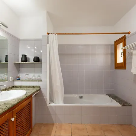 New! Bassetes Villa *