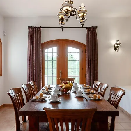 New! Bassetes Villa *