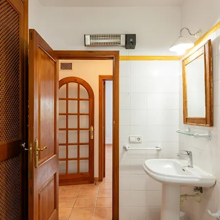 New! Bassetes Villa