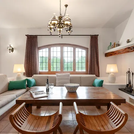 New! Bassetes Villa