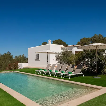 New! Bassetes Villa
